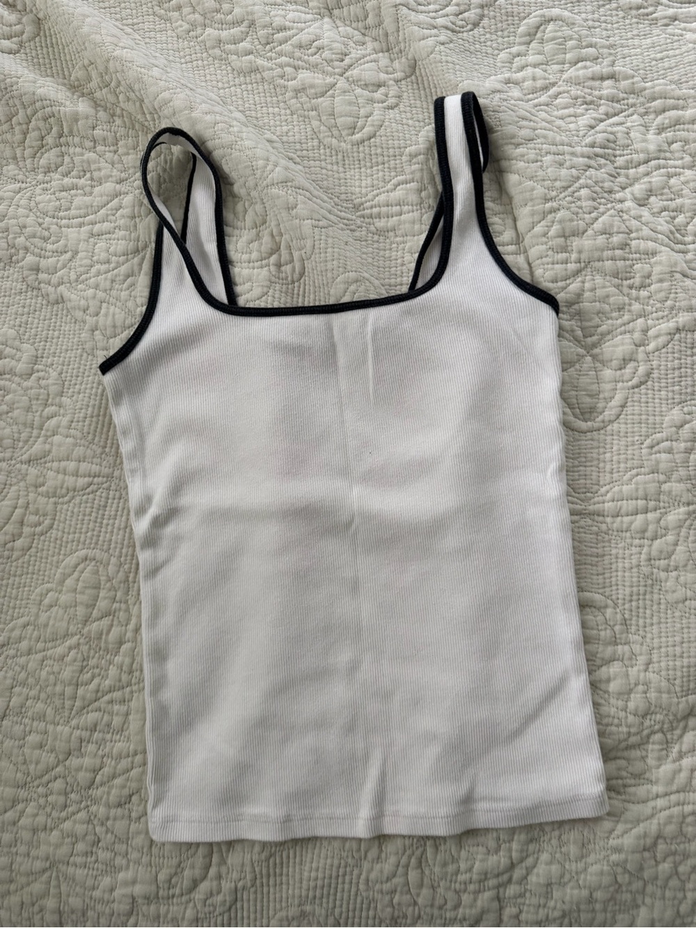 Abercrombie and fitch white and black trim tank size small